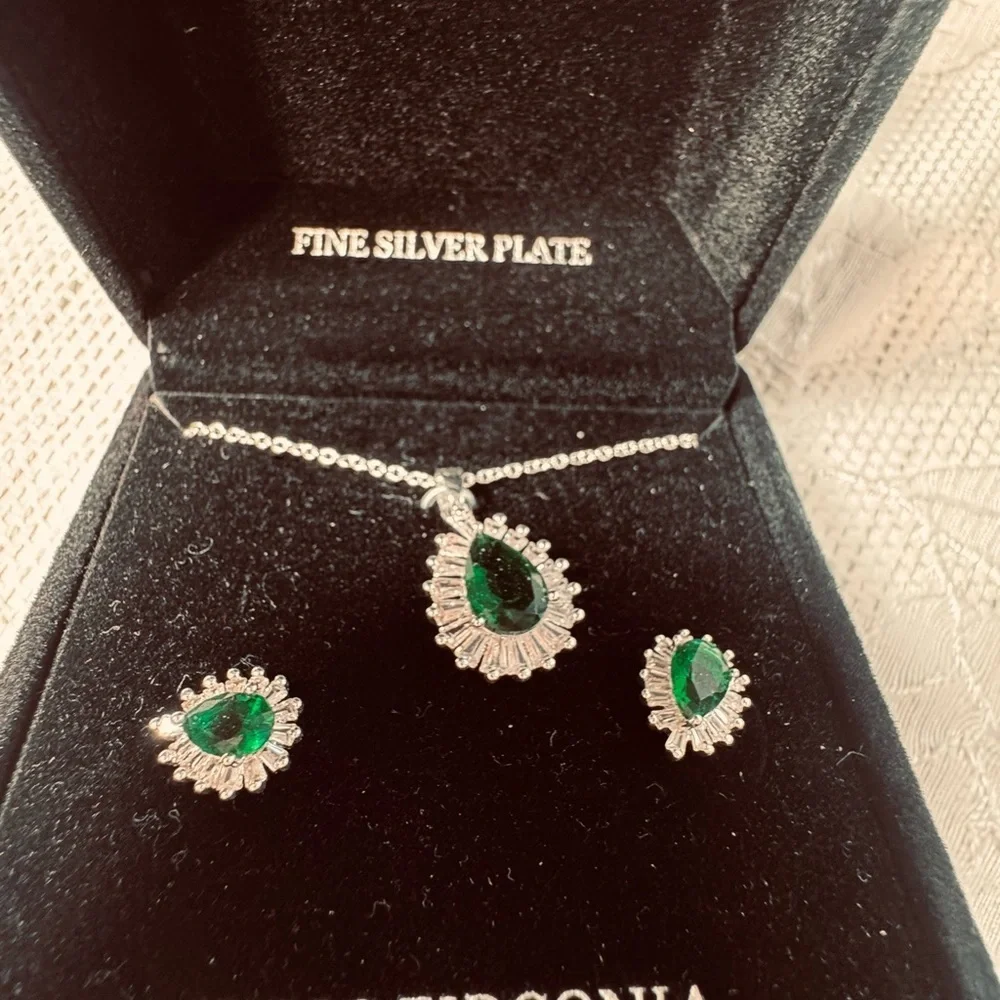 Danecraft Silver Plate Jewelry Set – Green Cubic Zirconia Necklace & Earrings - Picture 2 of 8